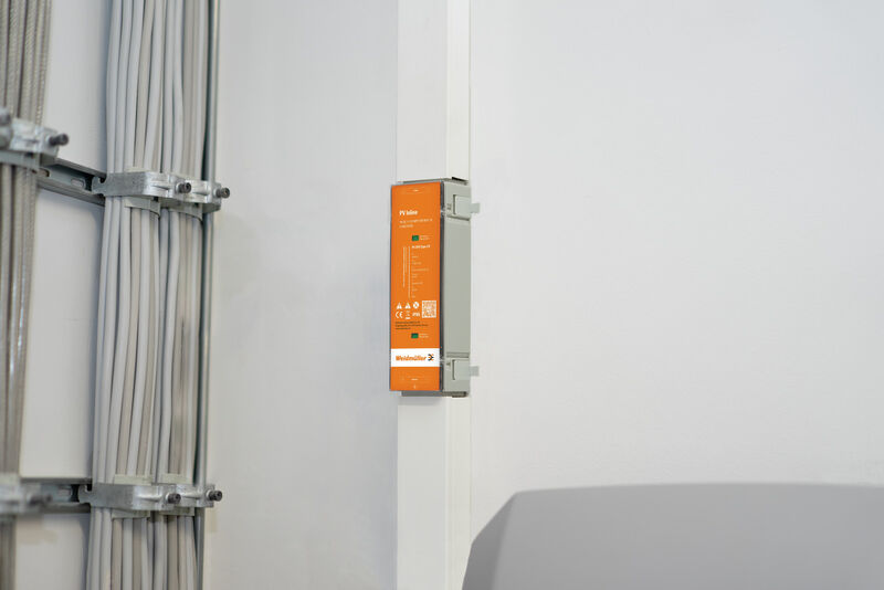 PVI DC 1I 1O 2MPP SPD1 MC4 10