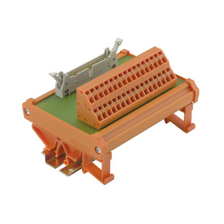 Interface with ribbon cable connectors in accordance with IEC 60603-13